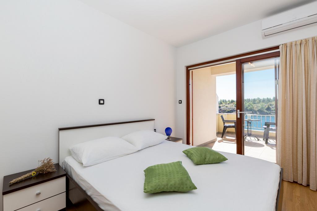 Apartments Duje Ribnica Обровац Экстерьер фото