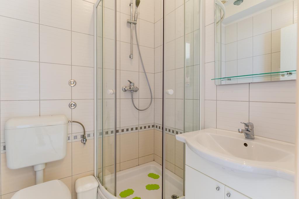 Apartments Duje Ribnica Обровац Экстерьер фото