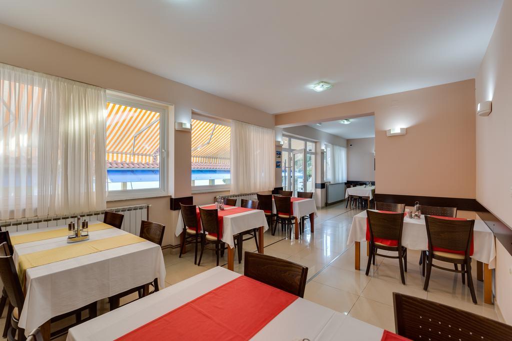 Apartments Duje Ribnica Обровац Экстерьер фото