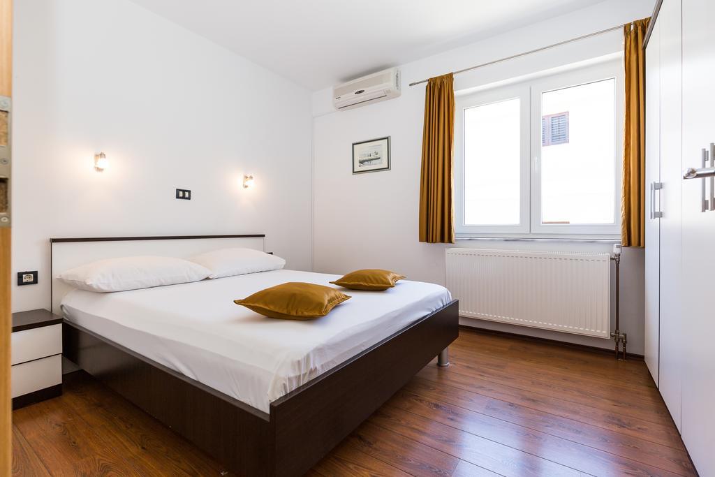 Apartments Duje Ribnica Обровац Экстерьер фото