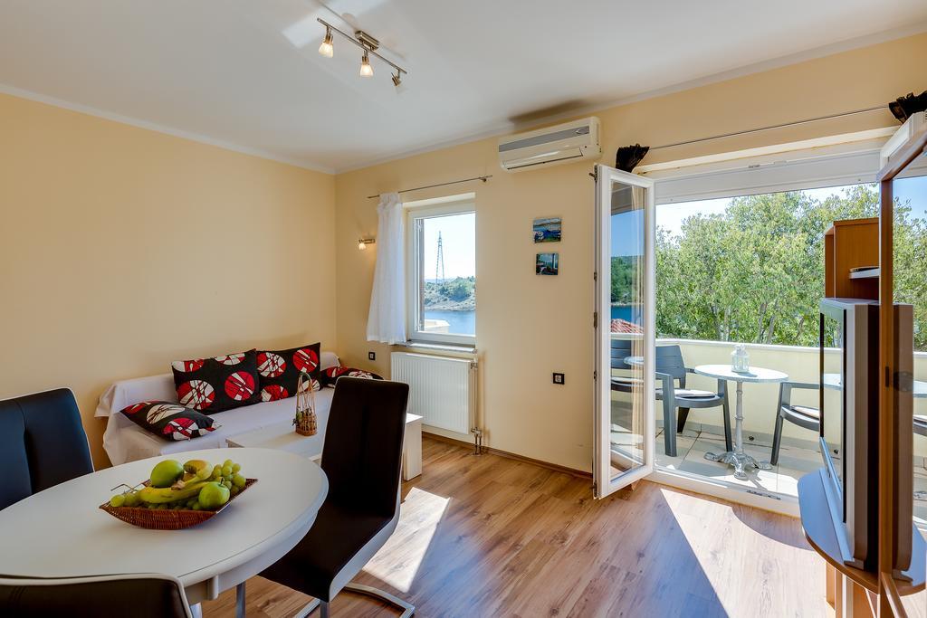 Apartments Duje Ribnica Обровац Экстерьер фото