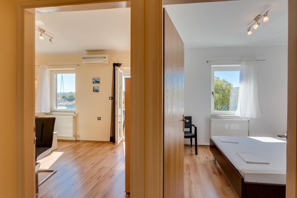 Apartments Duje Ribnica Обровац Экстерьер фото