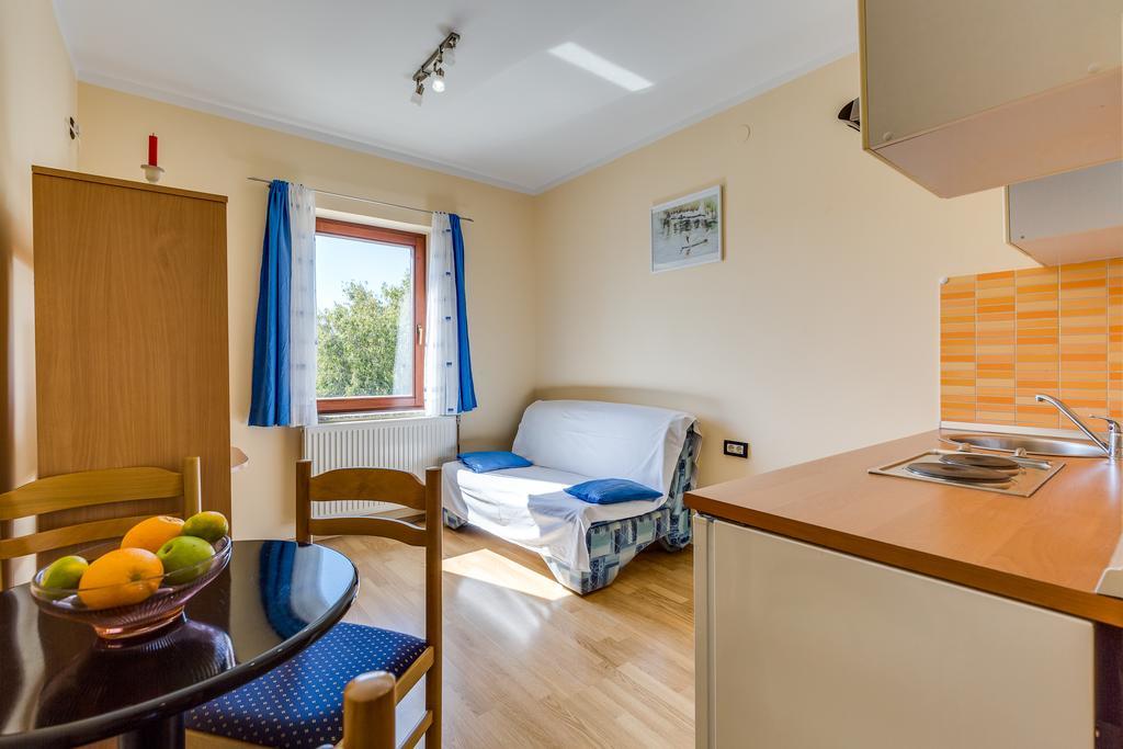 Apartments Duje Ribnica Обровац Экстерьер фото