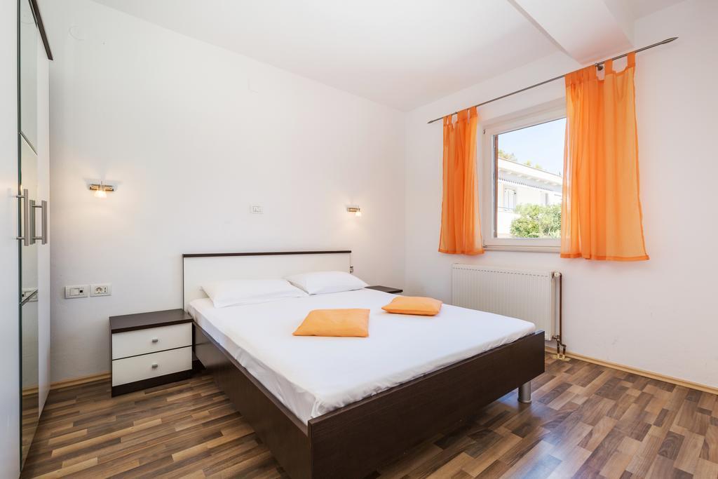 Apartments Duje Ribnica Обровац Экстерьер фото