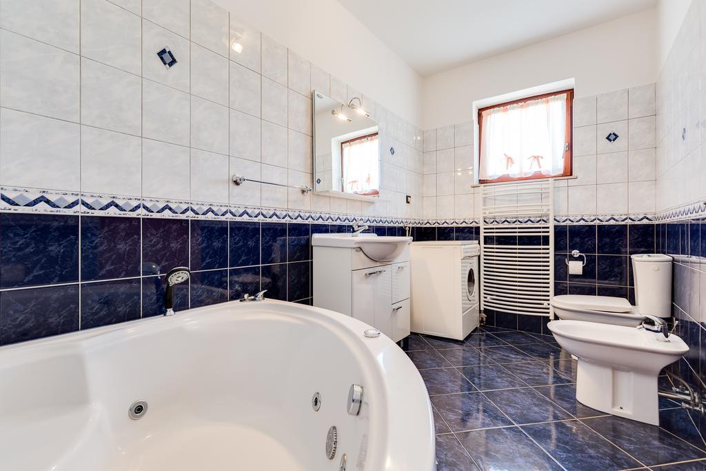 Apartments Duje Ribnica Обровац Экстерьер фото
